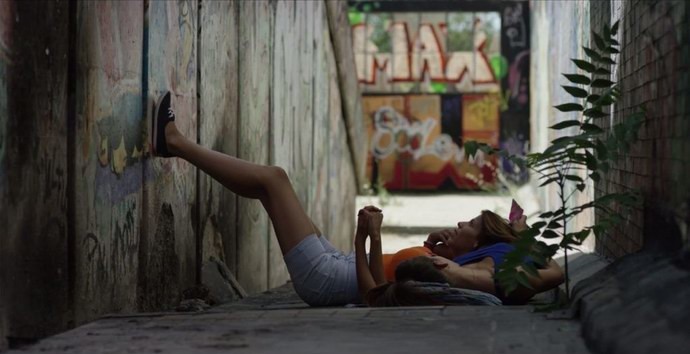 Carmen & Lola still