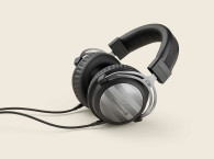Beyerdynamic Presents T5p Second Generation Tesla Portable Headphones at CES 2016