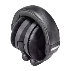 Ultrasone Presents New More Comfortable Version of PRO 900i Closed