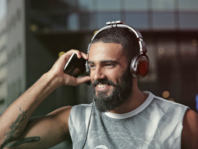 Waves Consumer Ships Waves Nx 3D Audio on Any Headphone Set