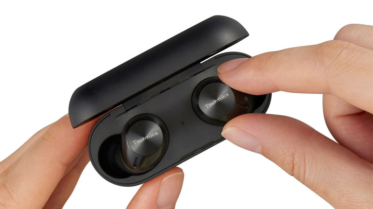 Technics Expands True Wireless Earbuds Portfolio with New Compact