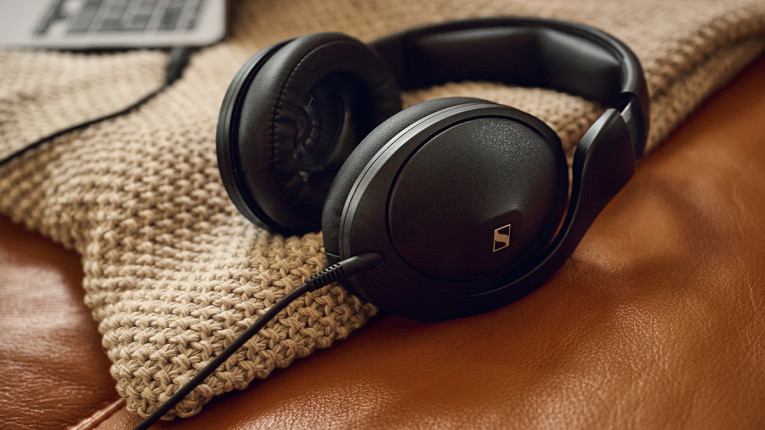 Sennheiser closed back headphones 2025