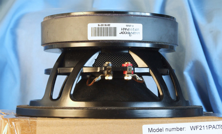 Test Bench: Wavecor's New WF211PA01 8.25 Test Bench: Wavecor's New WF211PA01 8.25
