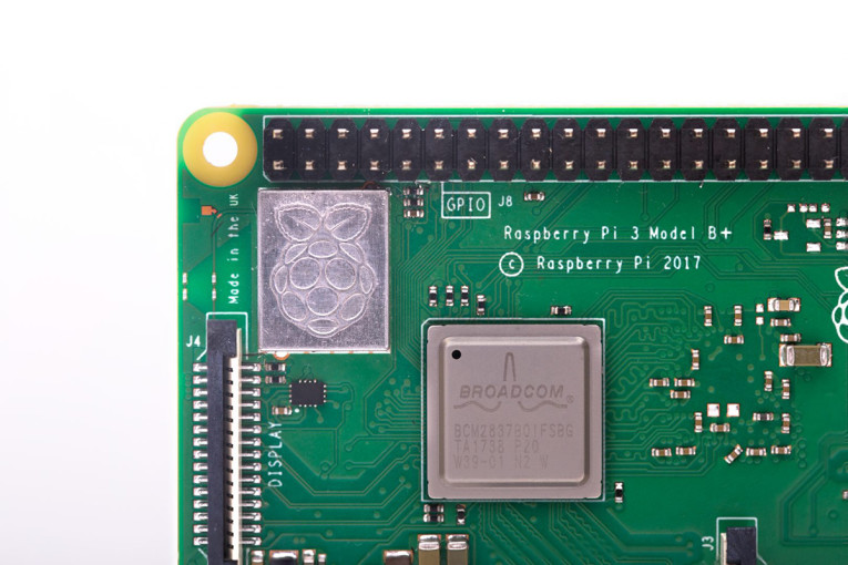 キーボード Raspberry Pi 3 Model B+ Amazon.com: Raspberry Pi 3 B+ Model B Plus Starter Kit w