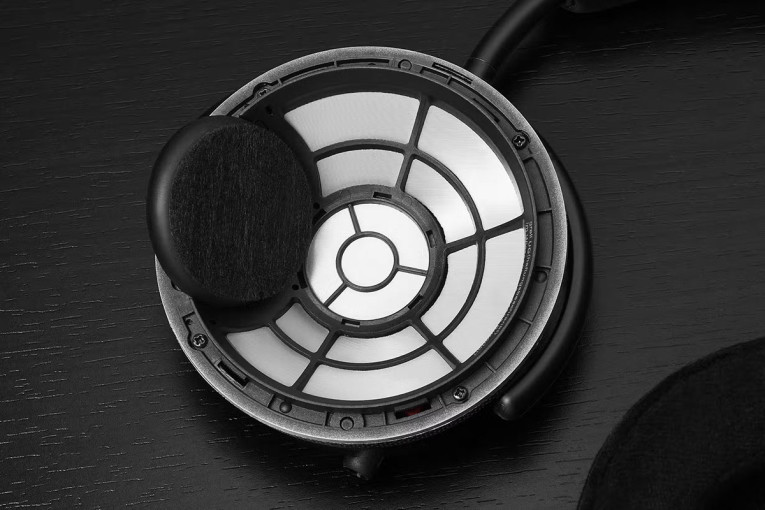 Drop Launches OAE1 Headphones as Non-Signature Edition Drop Launches OAE1 Headphones as Non-Signature Edition