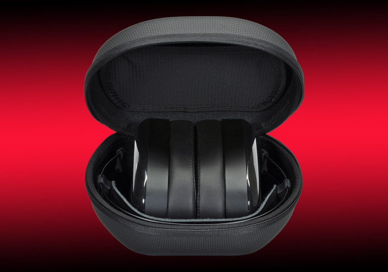 Dan Clark Audio Introduces Special Edition AEON 2 Noir Dan Clark Audio Introduces Special Edition AEON 2 Noir