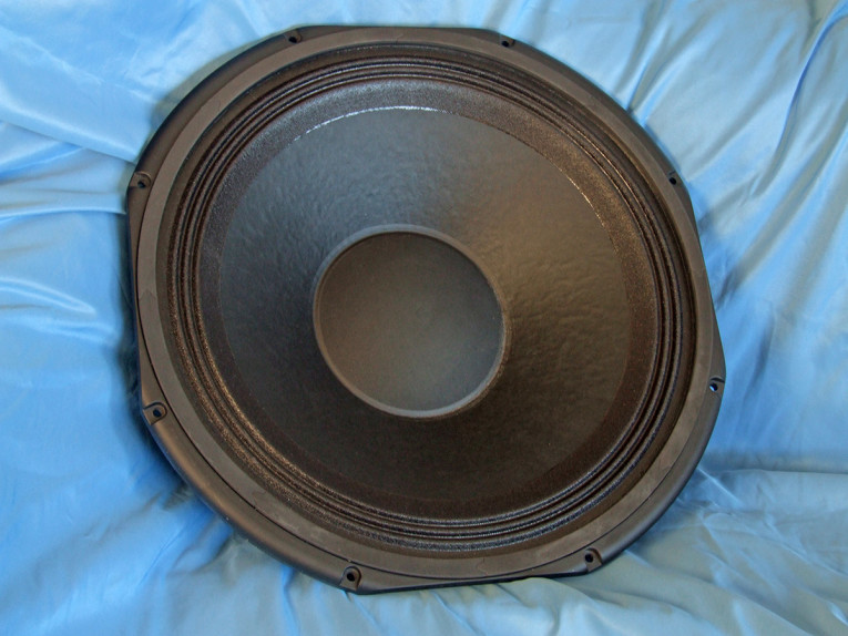 Test Bench: The 18NDLX Imperium Woofer from Fane | audioXpress