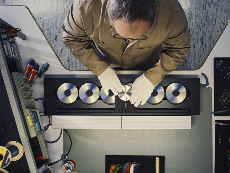 Bang & Olufsen Recreates Another Classic - the Beosystem