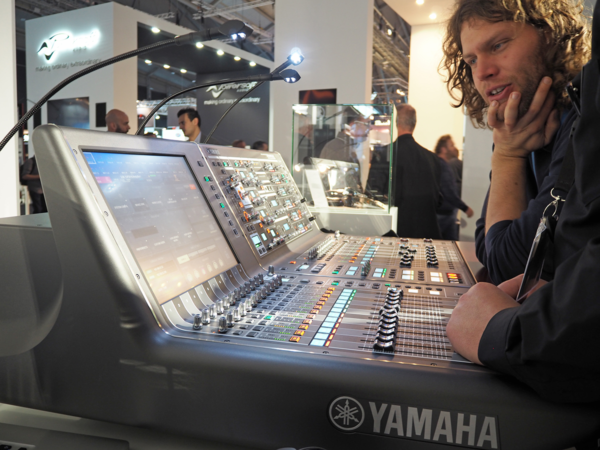 Yamaha Introduces New Control Surface for RIVAGE PM10 digital mixing