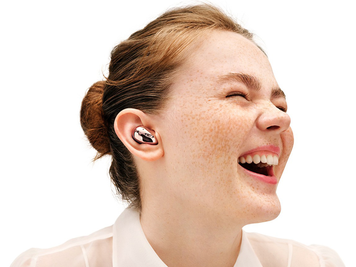 Samsung galaxy buds top live wireless headphones