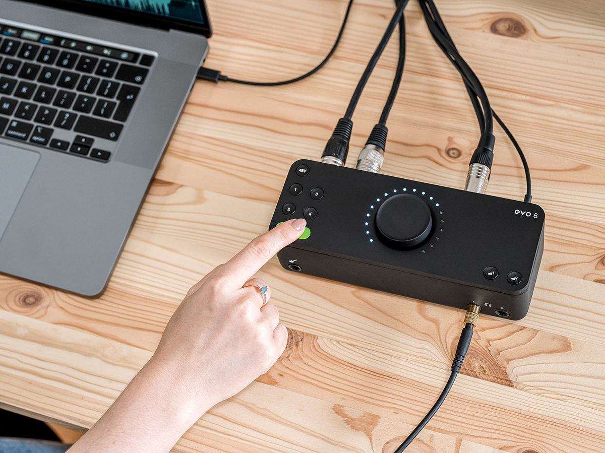 Evo 4 headphone store amp