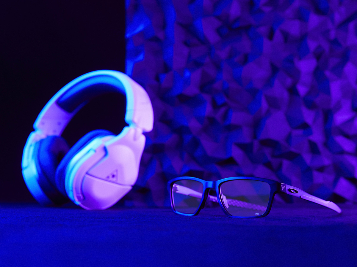 Oakleys with headphones cheap