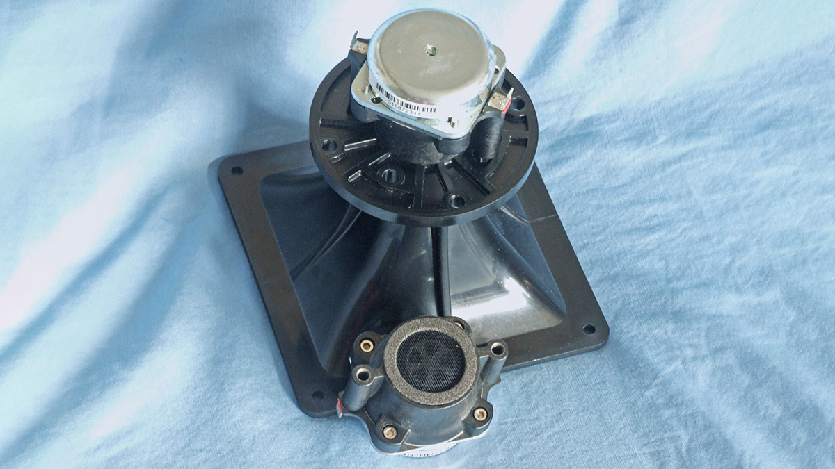 Test Bench: The New DE350-8 Ultra-Compact 1