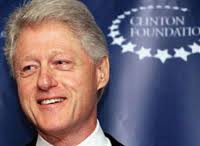 Femke Halsema spreekt met Bill Clinton tijdens Goed Geld Gala