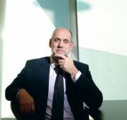 Theo Camps: “Toezicht maatschappelijke ondernemingen schiet tekort”