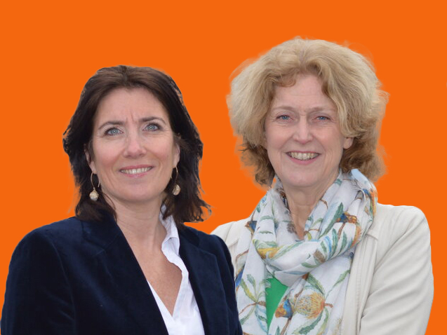 Corina van Rijn (links) en Henriëtte van Eeghen (rechts) matchen vraagstukken van goede doelen aan de expertise uit het bedrijfsleven. Beeld: Mart Kamps.