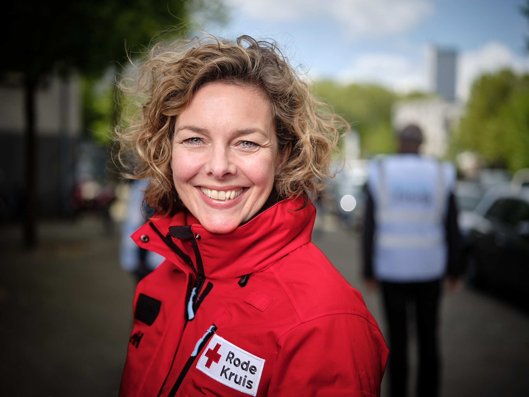 Zij staat in DDB100: Marieke van Schaik (Rode Kruis).