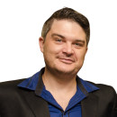 230181-021-94-original-briantw-headshot-transparent-bg.png
