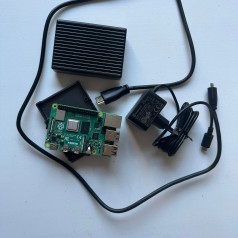 Raspberry Pi 4 Starter Kit (2 GB RAM