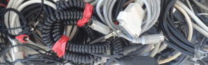 Cables, anyone? Image: Elektor Retronics