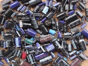 New weird component: the photo-capacitor
