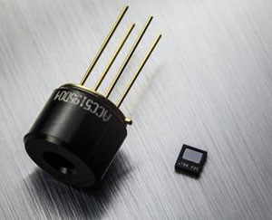 Stable Temperature Sensor in Wearable-Ready Packaging
