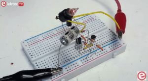 12V Lamp Flasher Circuit Analysis With LTspice