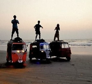 Team Twente im TukTuk durch Indien