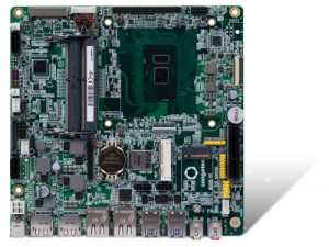 Besonders flach ausgelegte Motherboard Lösung mit hohem Mehrwert!