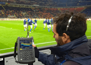 Feldmessungen mit Handheld AnalyzerFieldfox. Bild: Keysight Technologies