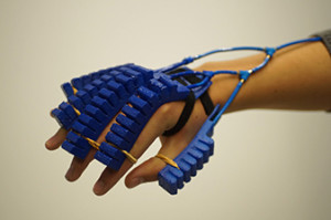 'Zachte' robothandschoen uit de 3D-printer