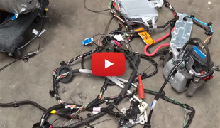 Tesla Model 3: Striptease in the garage