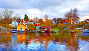 The grass is green-ish on the Swedish side (part I)