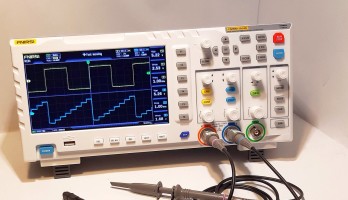 FNIRSI 1014D Digital Storage Oscilloscope: Good Performance for Tight Budgets