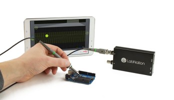 SmartScope USB oscilloscope, logic analyzer and signal generator