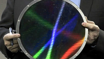 HP: Memristor-Revolution in 2020?