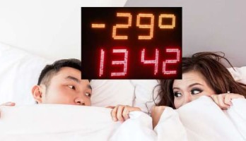 Schlafzimmer-Uhr mit Außentemperaturanzeige im Selbstbau