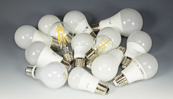 Elektor untersuchte 14 LED-Lampen auf EMV-Störungen.