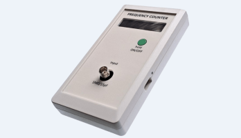 Frequenzzähler mit automatischer GPS-Kalibrierung