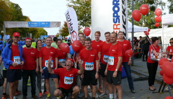 Das Elektor-Team schickte 13 enthusiastische Läufer ins Rennen.