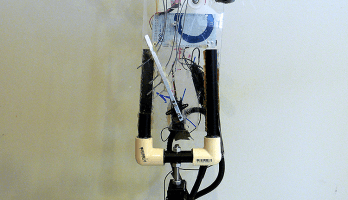 Main robotisée commandée par télépathie