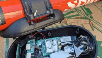 Raspberry Pi 4 utilisé dans des trottinettes abandonnées par un service de partage