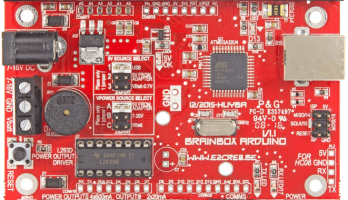 Connectez un module Bluetooth HC06 (en bas à droite) et commandez BrainBox AVR depuis votre téléphone tactile!