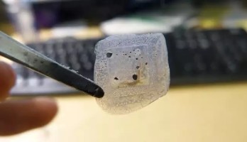 Composants électroniques dispersibles à distance