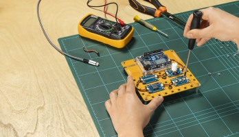 Nouveauté Arduino : Découvrez le kit Arduino Plug and Make ! 