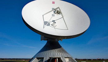 Station de communication avec les satellites en Bavière.
Illustration : Richard Bartz, Wikimedia, CC 2.5.