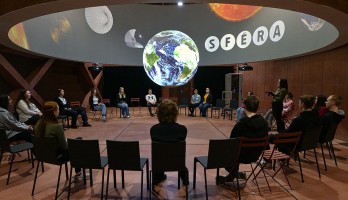 Innovation pédagogique : la projection sur sphère