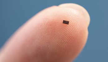 TI redéfinit l&#39;électronique embarquée avec un microcontrôleur miniature et performant
 