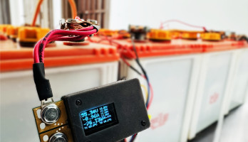 PbMonitor v1.0 Een accu-bewakingssysteem: UPS en energieopslag toepassingen