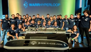Het team van de Technische Universiteit van München wint Hyperloop-snelheidswedstrijd Competition II. Foto: cbc.ca